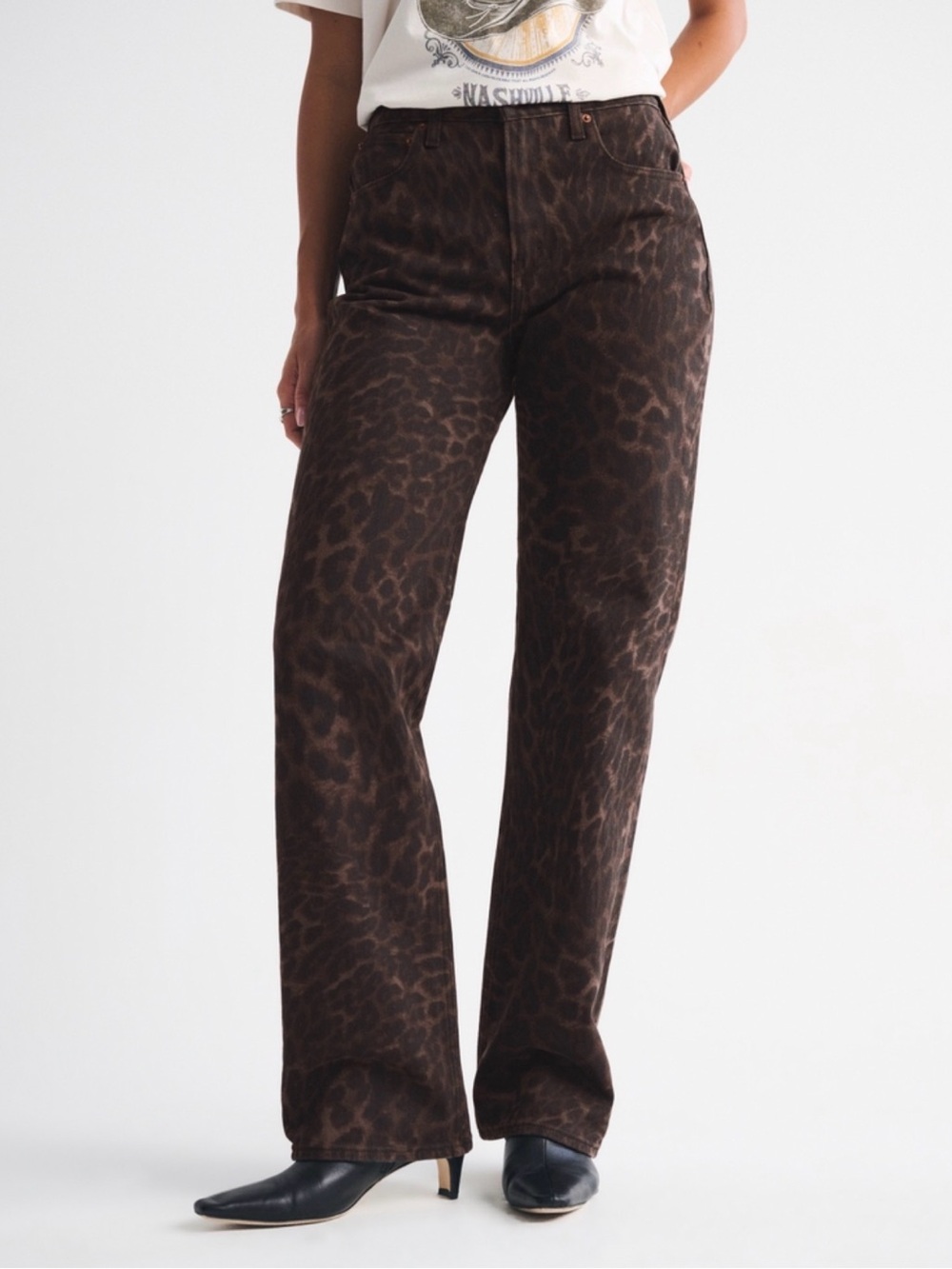 Abercrombie Curve Love 90s relaxed fit Leopard Print Jeans - High Rise